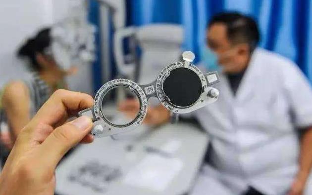 選配眼鏡掌握六個關(guān)鍵點，佩戴舒適不頭暈