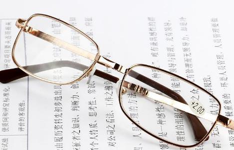 多焦鏡是矯正老花眼最好的方案 多焦鏡是矯正老花眼最好的方案
